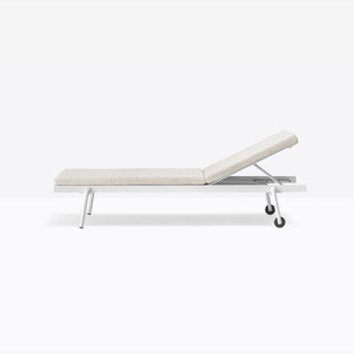 Pedrali Rail/2 sun lounger with cushion and rear castors - Buy now on ShopDecor - Discover the best products by PEDRALI design