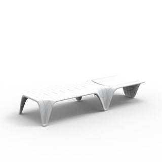 Vondom F3 sunlounger polyethylene by Fabio Novembre - Buy now on ShopDecor - Discover the best products by VONDOM design