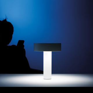 Davide Groppi PopUp table lamp with audio speaker matt white #variant# | Acquista i prodotti di DAVIDE GROPPI ora su ShopDecor