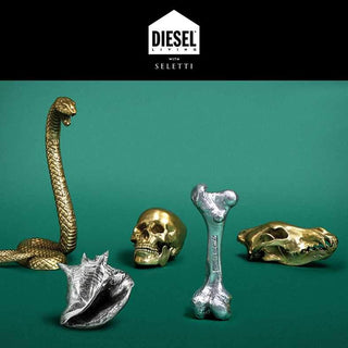Diesel with Seletti Wunderkammer Skeleton Hand sculpture hand #variant# | Acquista i prodotti di DIESEL LIVING WITH SELETTI ora su ShopDecor