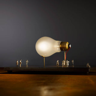 Ingo Maurer I Ricchi Poveri Monument For a Bulb dimmable table lamp Buy on Shopdecor INGO MAURER collections